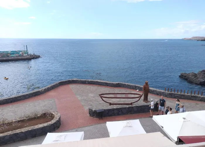 Los Abrigos Sea-Port View